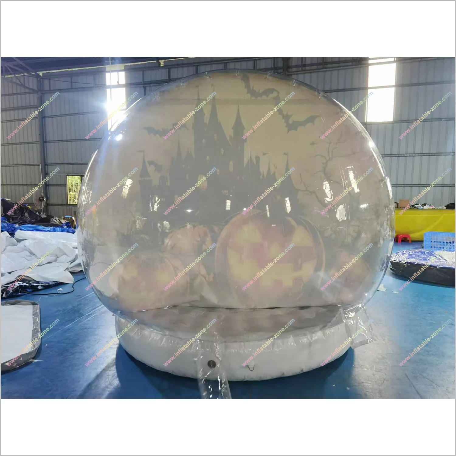 Halloween Snow Globes Inflatable Tiny House Photoshoot Booth Blow Up Snow Globe For Yard