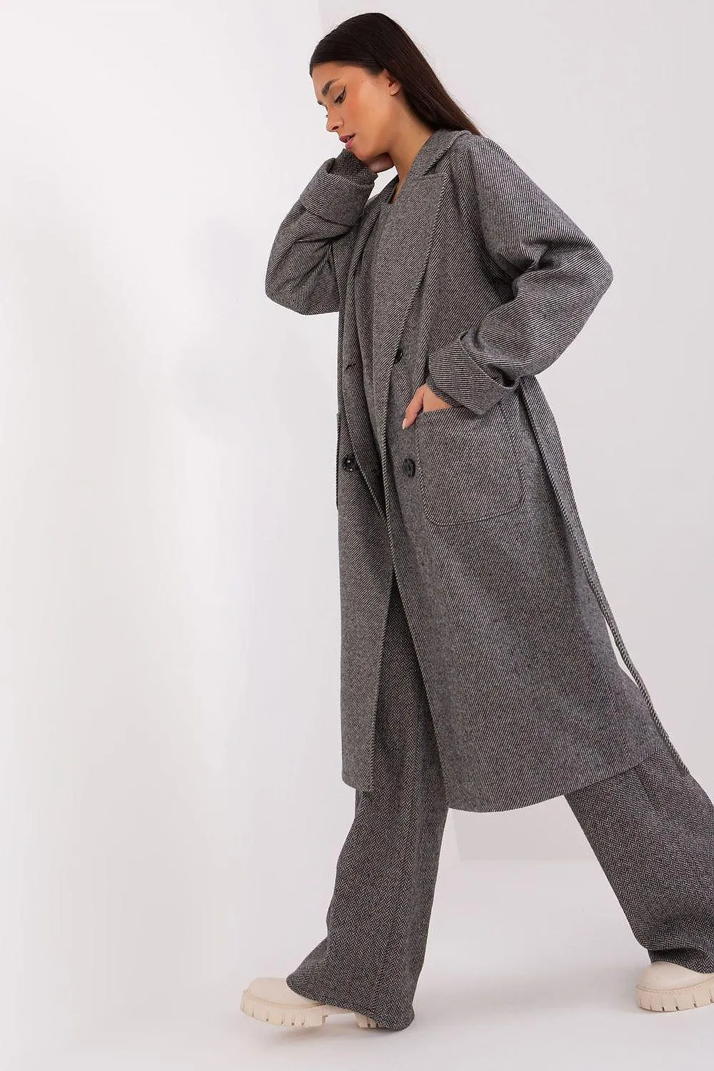 Lakerta elegant and classic transitional coat