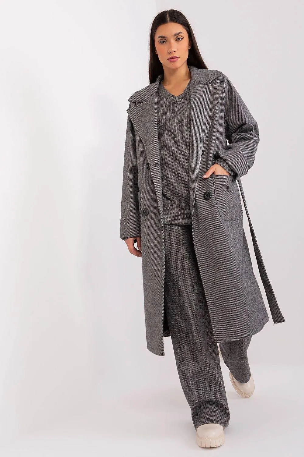 Lakerta elegant and classic transitional coat