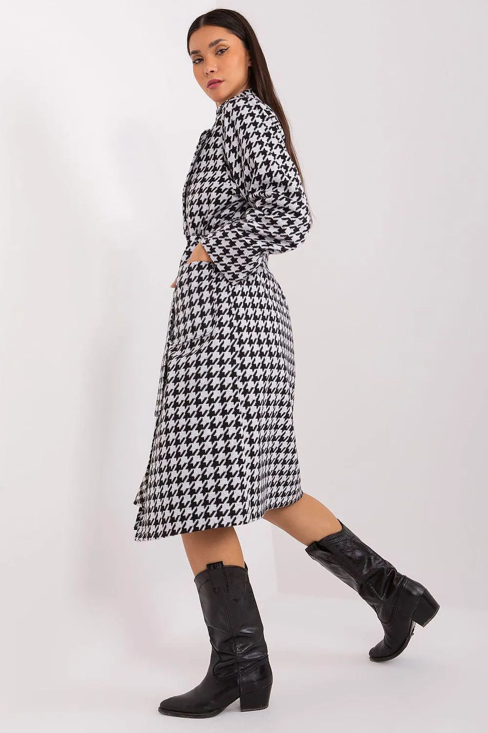 Lakerta elegant and classic transitional coat