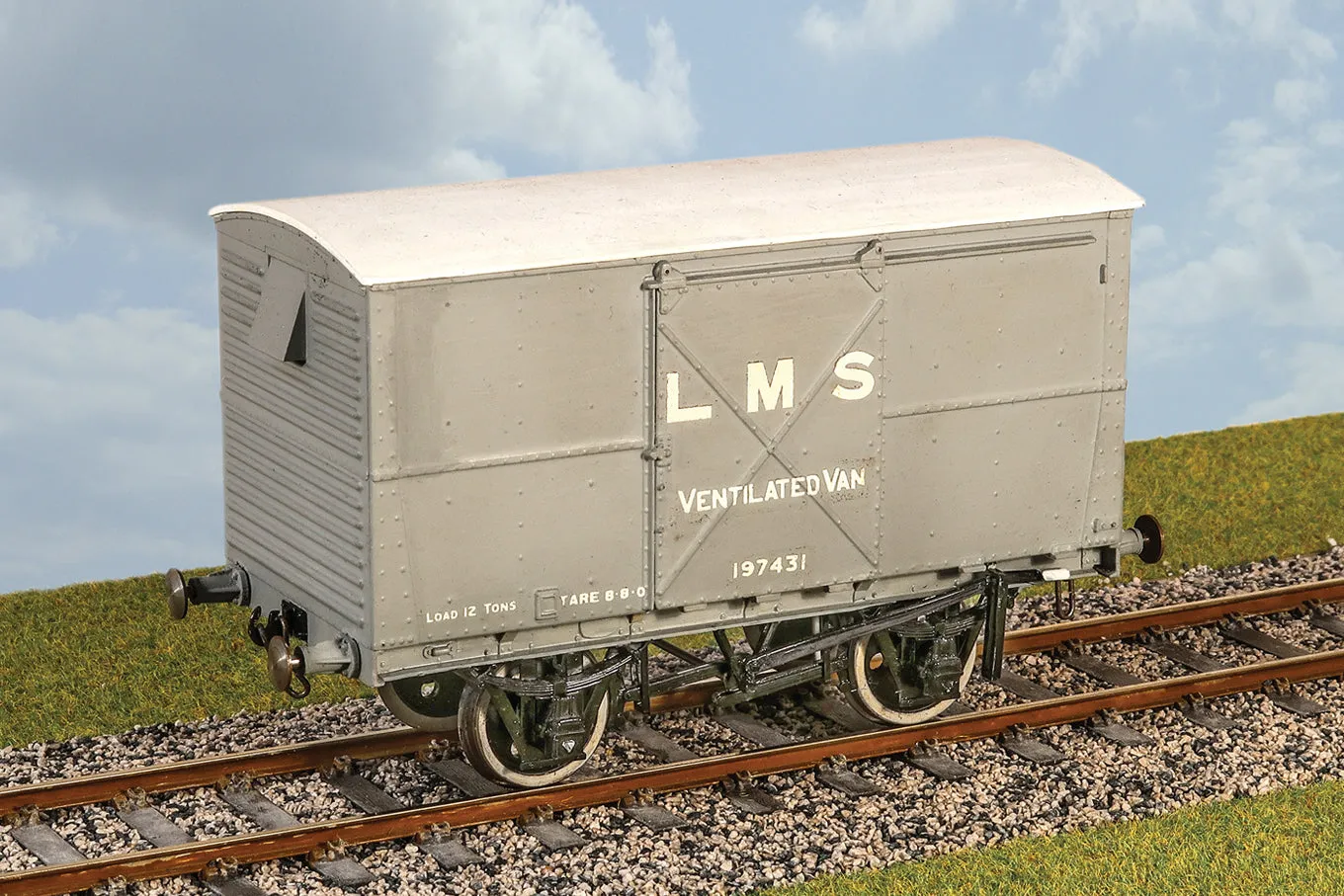 Parkside Dundas O Gauge PS10 LMS Ventilated Van with Steel Body Wagon Kit w/Wheels
