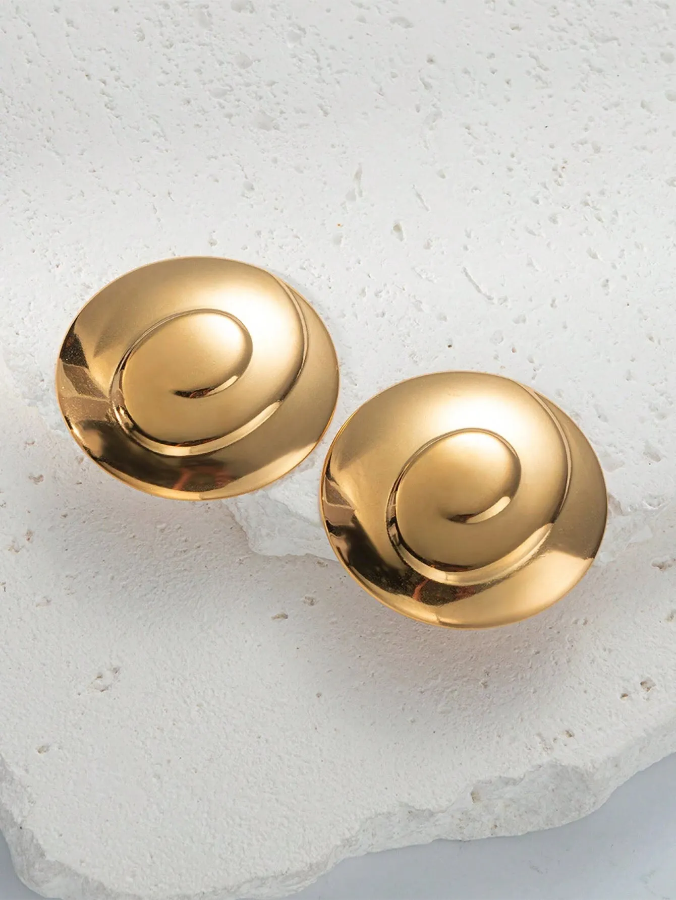 Reriti Round Sheild Shape Earrings - Gold