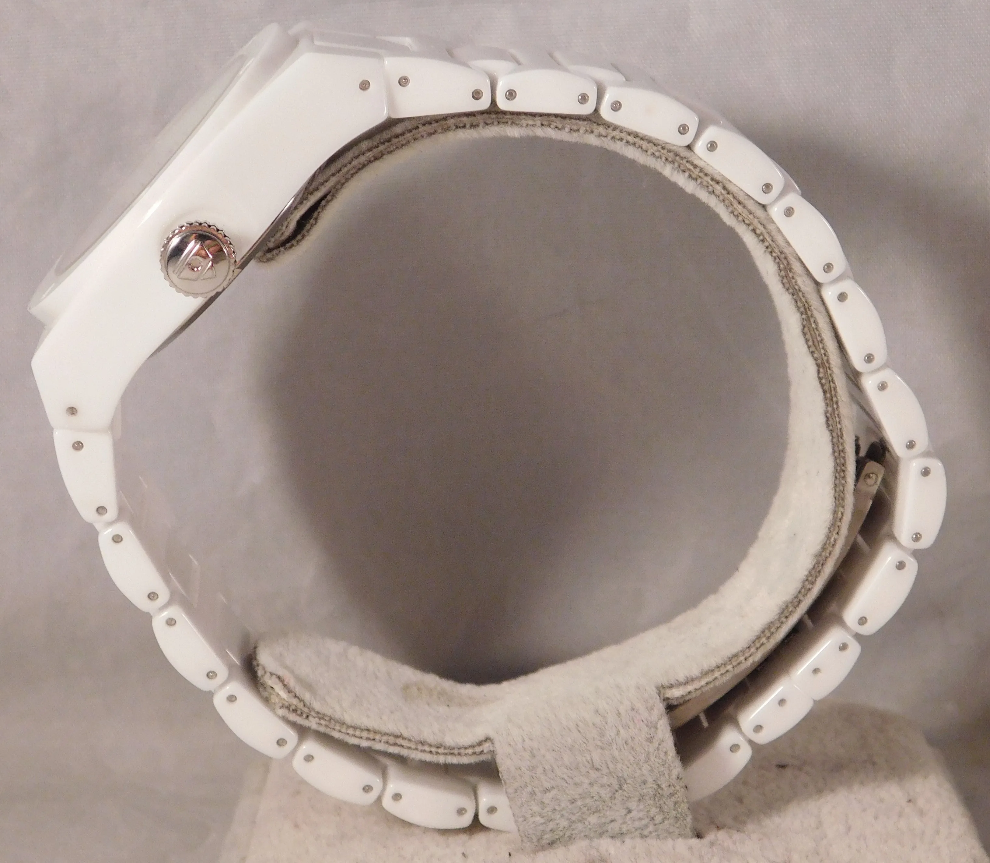 Swiss Legend Throttle White Ceramic Date New Battery Mens Watch....40mm